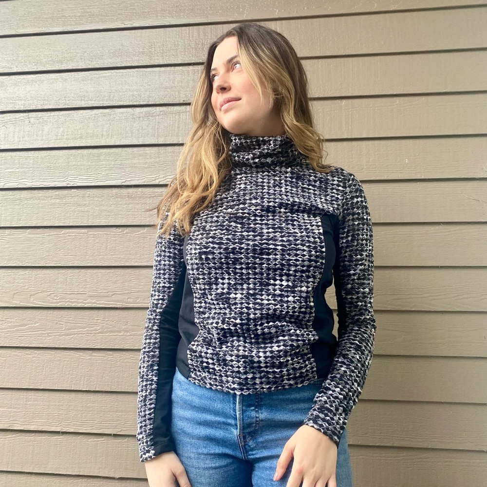 NIKE PRO Hyperwarm Funnel Neck Top